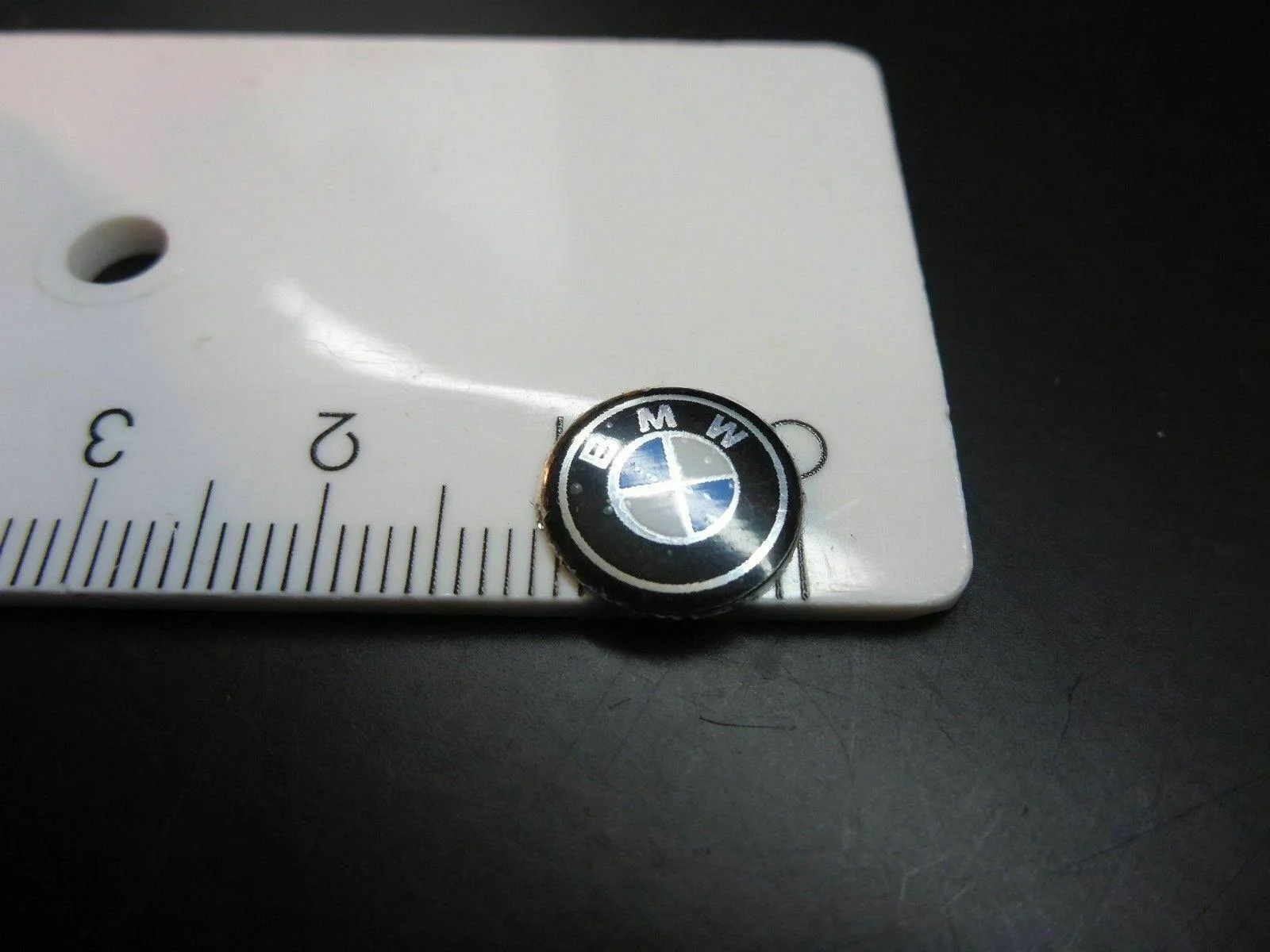 1x für BMW Aufkleber 3D 11mm Schlüssellogo Emblem Schriftzug selbstklebend 1er 3er 5er 6 7 und X viele weitere Modelle – Bild 3
