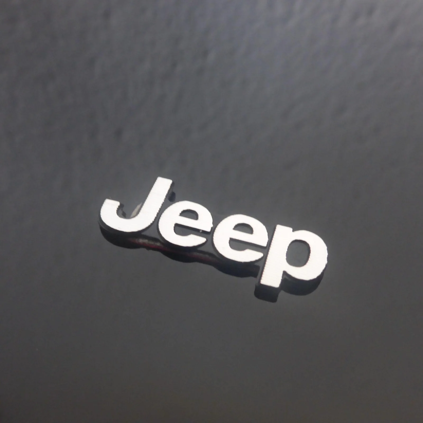 1x JEEP 3D Aluschild 25mm Logo Emblem Schriftzug 2,5cm