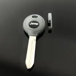 1x NEU Jeep Chrysler Dodge Schlüsselgehäuse GRAU mit Logo Emblem Ersatzschlüssel Autoschlüssel – Bild 2