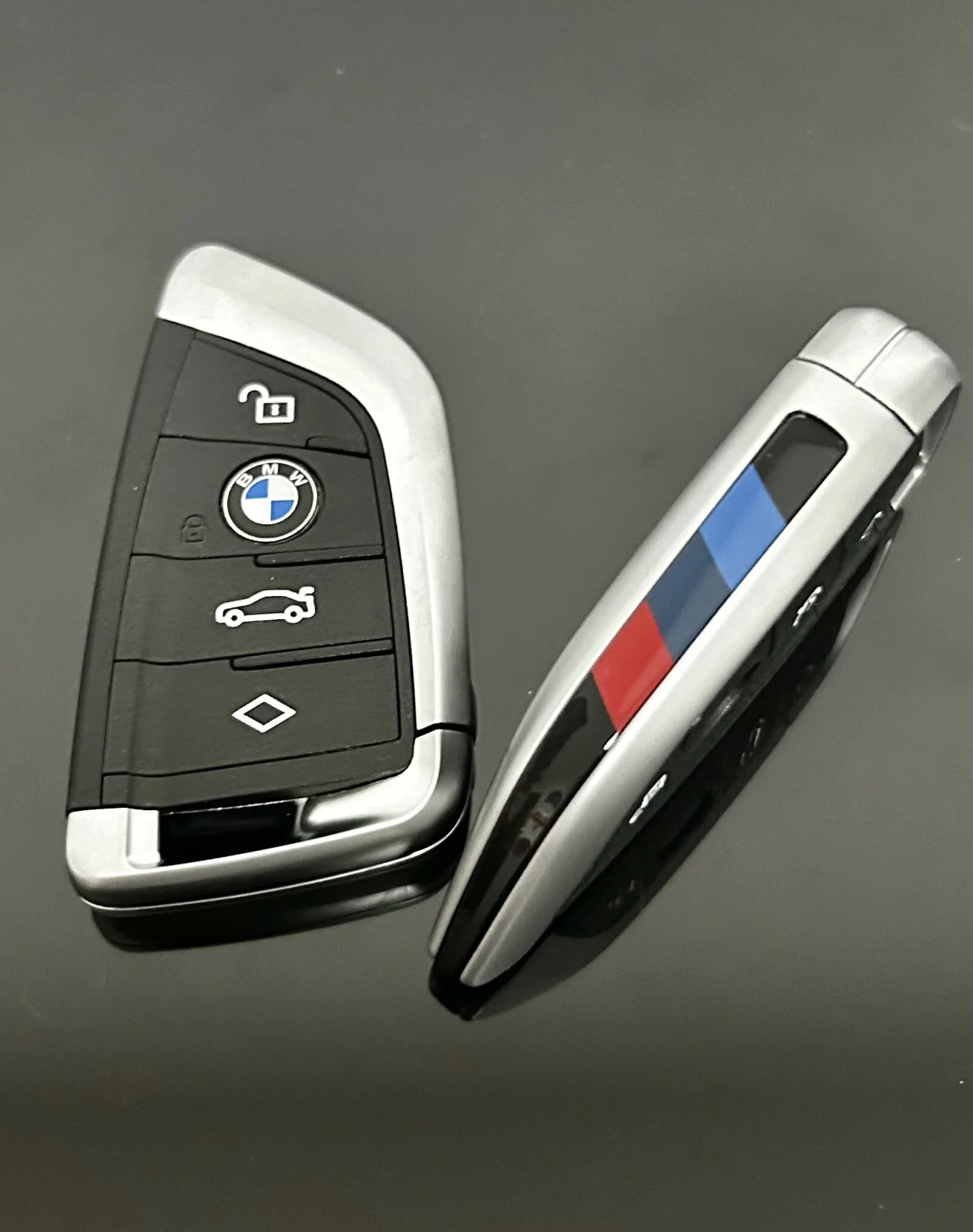 1x NEU Schlüssel Gehäuse 4 Tasten + Emblem für BMW 3 5 6 8 X3 X4 X5 X7 G21 G20 G31 G30 Autoschlüssel – Bild 5