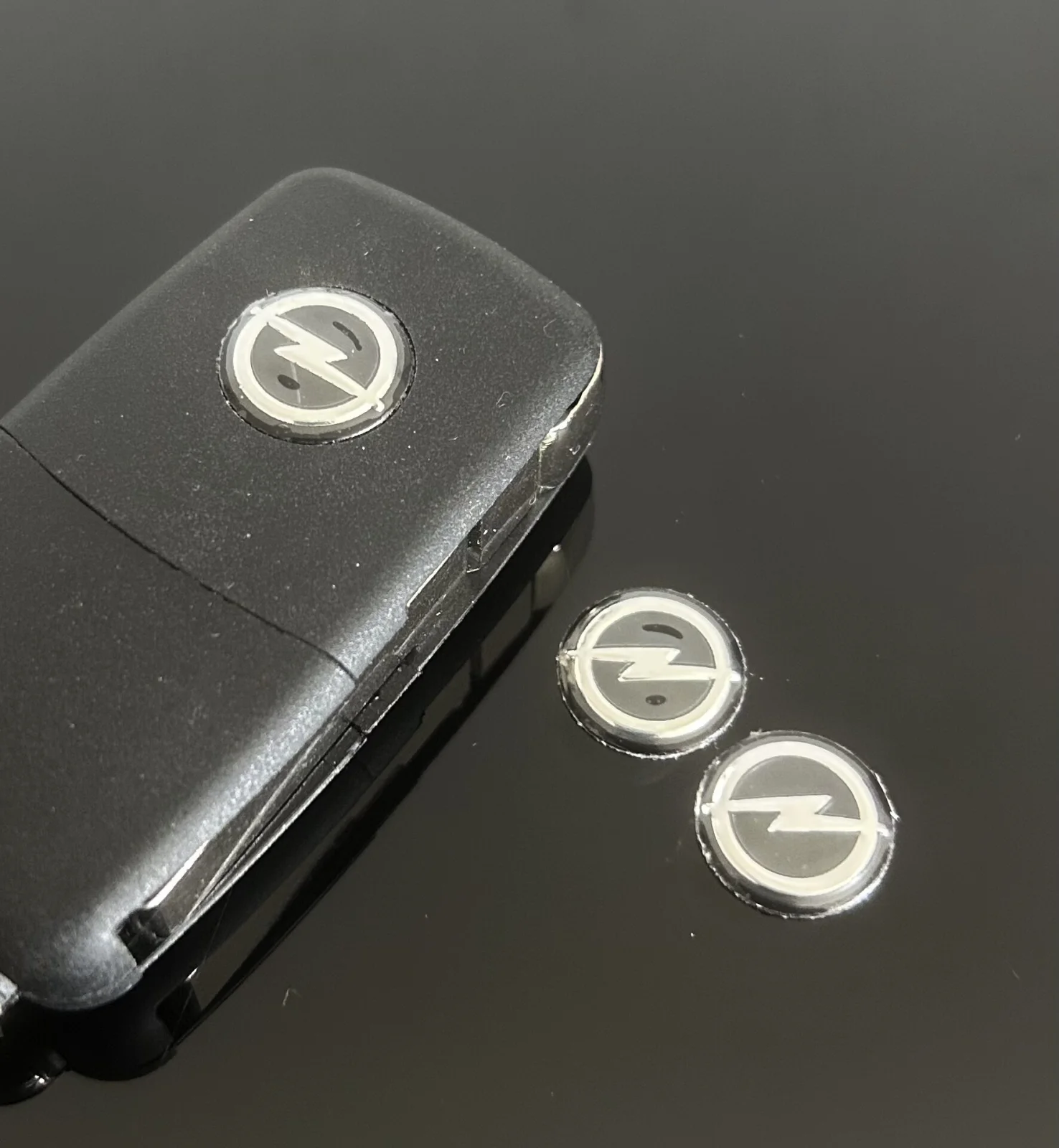 1x OPEL Schlüssel 14mm Aufkleber ALU Schlüssellogo Emblem Schriftzug LOGO