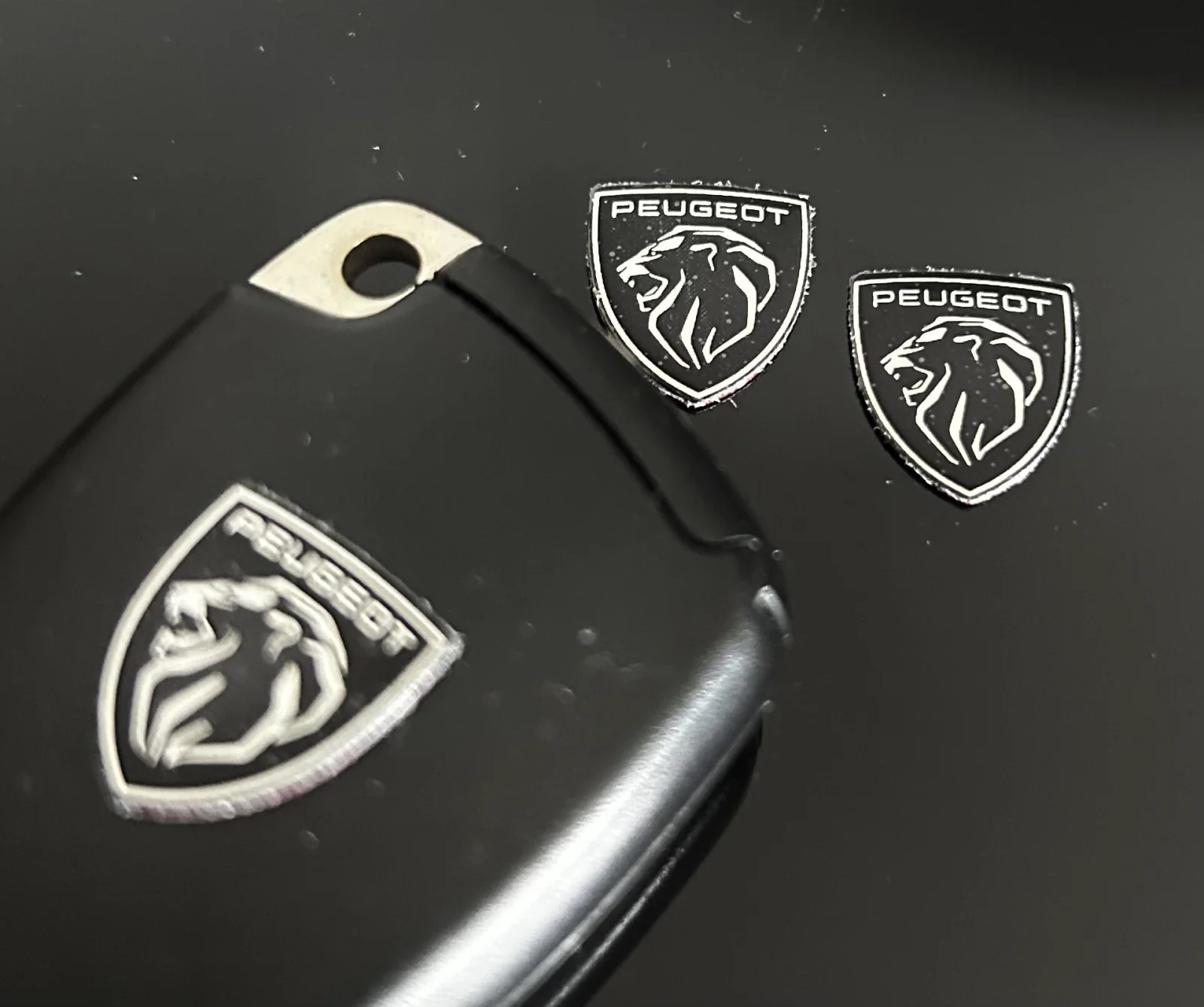 1x PEUGEOT new Schlüssel 15x13mm Aufkleber ALU Schlüssellogo Emblem Schriftzug LOGO – Bild 3
