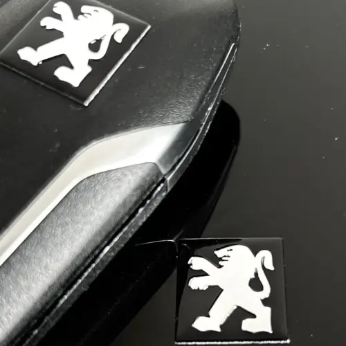 1x PEUGEOT Schlüssel 15mm Aufkleber ALU Schlüssellogo Emblem Schriftzug LOGO