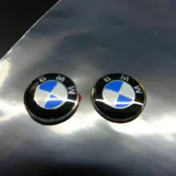 2 für BMW Aufkleber 3D 11mm Schlüssellogo Emblem Schriftzug selbstklebend 1er 3 5 6 7 und weiteren Modellen auch X