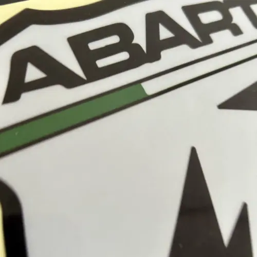 250mm Abarth 500 595 695 Schild 25cm Emblem Logo Schriftzug Aufkleber – Bild 3