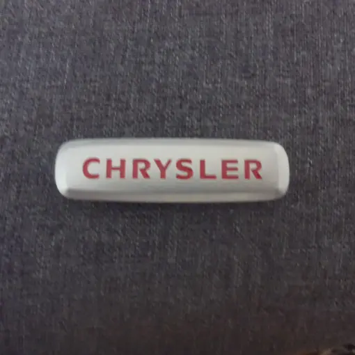 CHRYSLER Teppich Emblem 6,5cm Chrom Metall Logo Schild Emblem