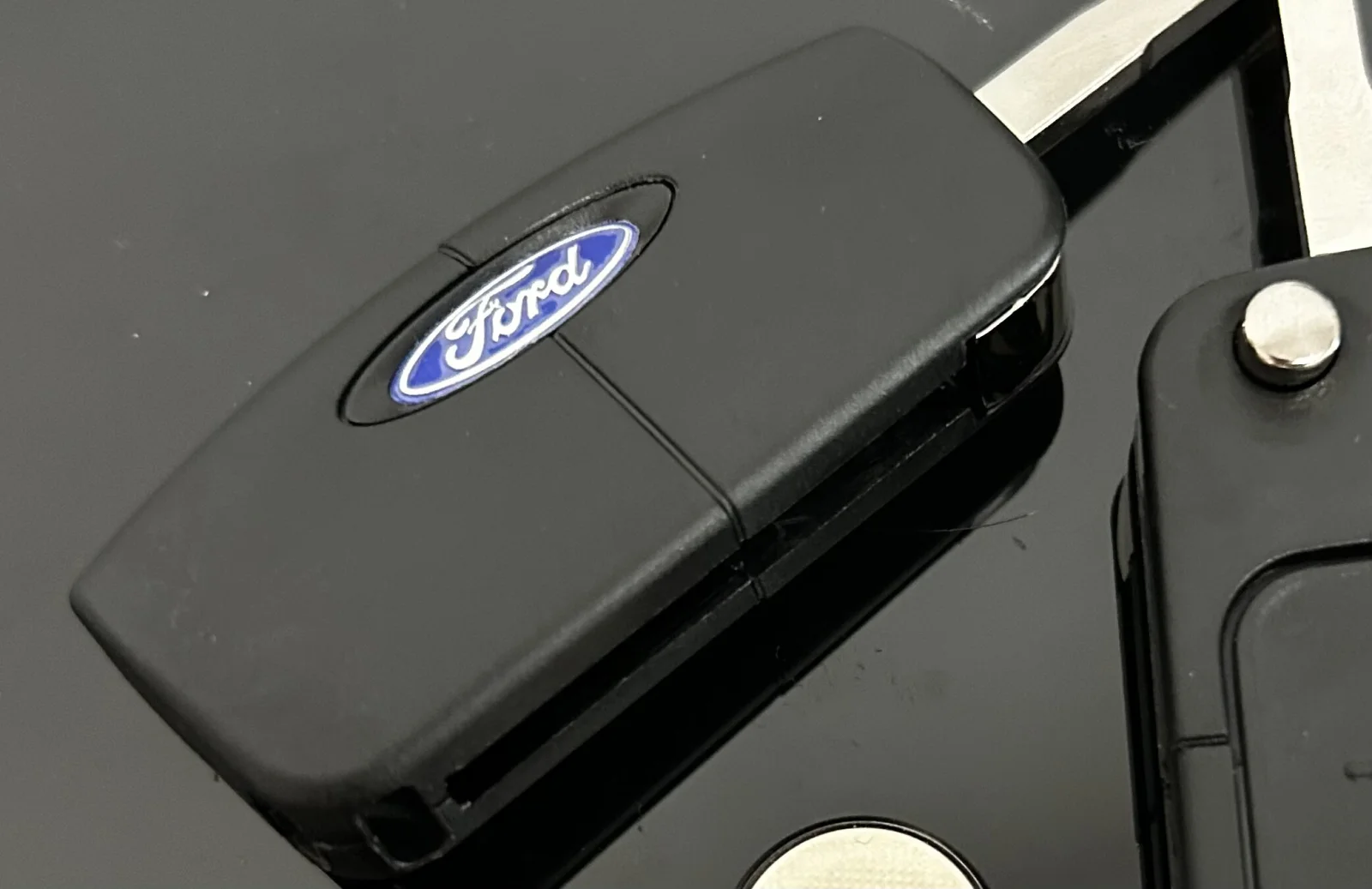 FORD Schlüsselgehäuse + Logo Autoschlüssel Emblem Schlüssel 3 Tasten Focus Mondeo Kuga Fiesta Galaxy C-MAX – Bild 3
