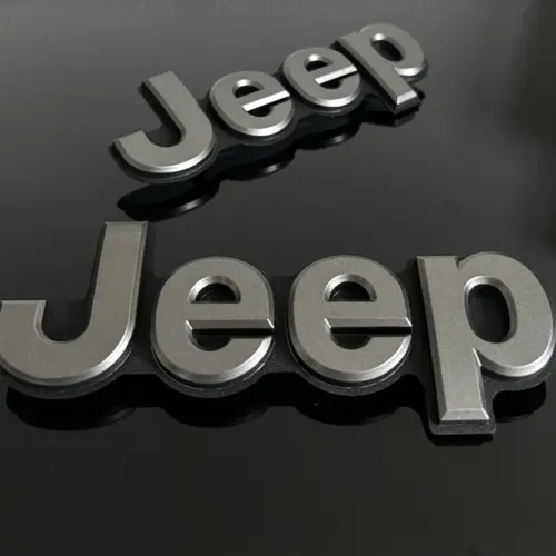 JEEP Emblem 20x6cm Logo Schild Emblem grau matt Heckklappe Seitenemblem Dekor Styling