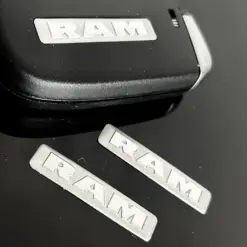 RAM Chrome Silver Dodge Jeep Cherokee Wrangler Patriot Liberty Emblem 40mm x 8mm ALULOGO – Bild 2