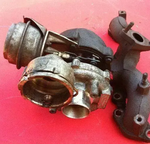 VW AUDI Turbolader 03L253019A Abgastubolader Abgaskrümmer Turbolader Original